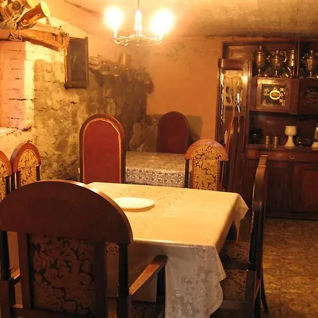 Guest house Vilni Kimnaty 4*